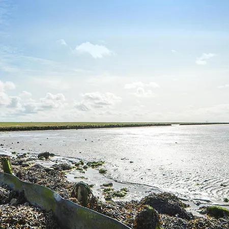 3 Bedroom Stunning In *