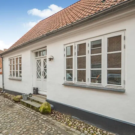 Σπίτι διακοπών 3 Bedroom Cozy In *