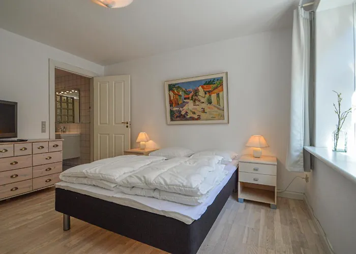 3 Bedroom Stunning In Ferienhaus Tønder